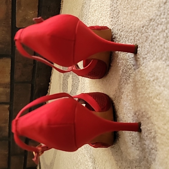 Nina red dress sandal style heel 8.5M, leather sole sequin & satin trim peek toe - Picture 4 of 8